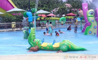 無錫大浪大型水上樂園設(shè)備,水上樂園設(shè)施,形象生動(dòng) 鱷魚噴水